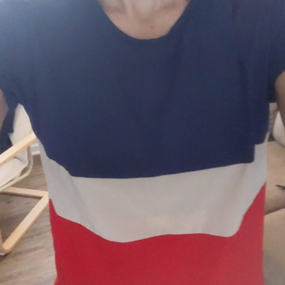 Top - Picture 2 of 3